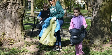 "Wspólnie SprzątaMY Sandomierz" – ekologiczna sobota w mieście [ZDJĘCIA]