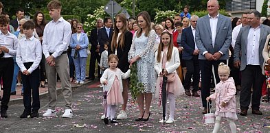 Procesja przeszła wśród pól i sadów. Boże Ciało w 700-letniej parafii Goźlice FOTO