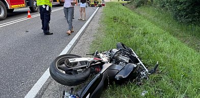 Zablokowana droga krajowa nr 79. Zderzenie motocykla z rowerem