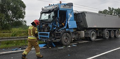 Zderzenie na DK9 w rejonie mostu na Wiśle. Wprowadzono ruch wahadłowy [ZDJĘCIA]
