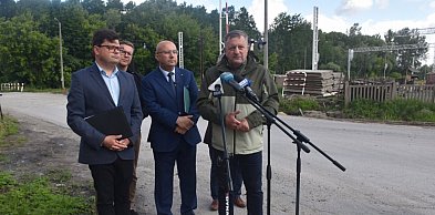 Modernizacja kolejnych wałów przeciwpowodziowych na Sanie – rusza nowy etap
