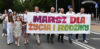 Wspólnie dla rodziny i życia. Marsz przeszedł przez Sandomierz [ZDJĘCIA]
