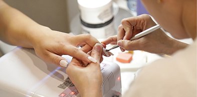 Nowoczesne biurko kosmetyczne dla salonów urody
