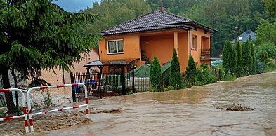 Najgorzej w gminach Obrazów, Klimontów i Wilczyce. Ogromne szkody po nawałnicy