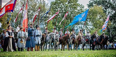 Spotkanie z husarią i Szwedami przy Zamku Tarnowskich w Tarnobrzegu-225271