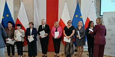 Medale i nagrody dla tarnobrzeskich nauczycieli-226449