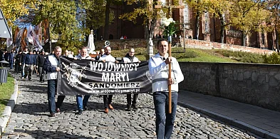 Procesja Różańcowa z udziałem Wojowników Maryi przeszła przez Sandomierz-226767