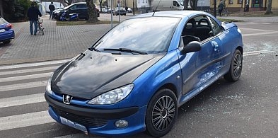 Zderzenie aut obok komendy policji w Tarnobrzegu [ZDJĘCIA]-228261