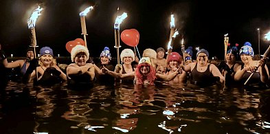 Z miłością do lodu. Walentynki Body Mors Tarnobrzeg w Jeziorze Tarnobrzeskim