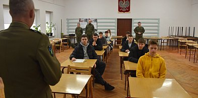 W Tarnobrzegu rozpoczęła się kwalifikacja wojskowa [ZDJĘCIA]