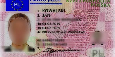 Pokazał fałszywe prawo jazdy podczas kontroli. 47-latek skazany przez sąd