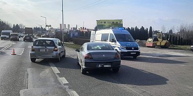 Wypadek na ul. Kwiatkowskiego w Sandomierzu. Kobieta trafiła do szpitala