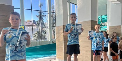 Udany występ UKS Delfin Tarnobrzeg w Podkarpackiej Lidze Pływackiej dzieci-226802
