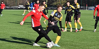 Pierwsze zimowe przetarcie za nami. Siarka Tarnobrzeg minimalnie ulega Resovii-229645