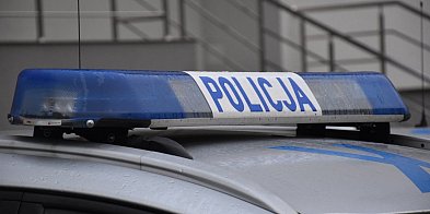 Pijany kierowca uderzył w zaparkowany samochód. Miał ponad 2,5 promila alkoholu