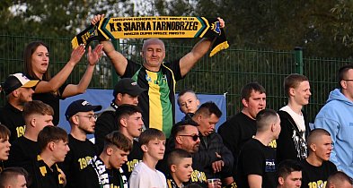 Fotorelacja z trybun. Kibice Czarnych Połaniec i Siarki Tarnobrzeg wspólnie...-225888