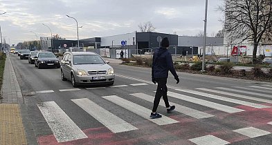 Tarnobrzeg. Utrudnienia na ulicy Sikorskiego. Rusza budowa przejścia dla...-228114