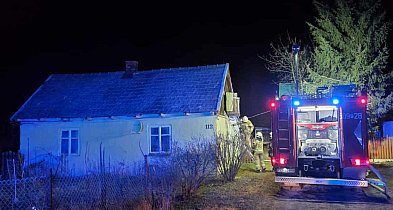 70-latek trafił do szpitala z poparzeniami. Pożar w gminie Połaniec [ZDJĘCIA]-229018