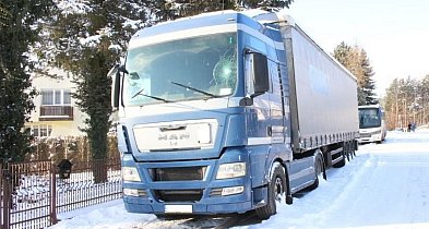 Rozbił butelką szyby w kilku autach. Straty to blisko 20 tys. zł!-229477