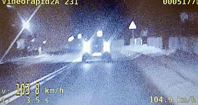 18-latek jeszcze nie odebrał prawa jazdy, a już je stracił