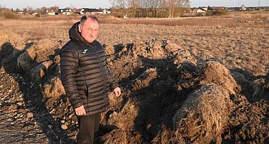 Odcięci od pól [Czytaj w gazecie]