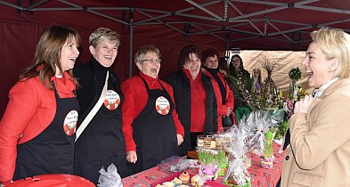 Trwa świąteczny kiermasz w Osieku [ZDJĘCIA]