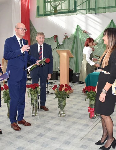 Sandomierscy nauczyciele otrzymali nagrody, życzenia i awanse zawodowe [ZDJĘCIA]-226416