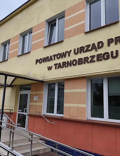 Pracownicy Urzędu Pracy w Tarnobrzegu będą krócej pracować za te same pieniądze-226386
