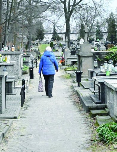 Bezprawne opłaty na cmentarzach?  [Czytaj w gazecie]-226892