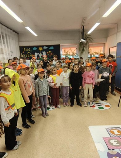 Napisali piosenkę o bezpieczeństwie na drodze [WIDEO]-228006