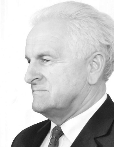 Powiat staszowski. Zmarł wieloletni wójt i radny-228183