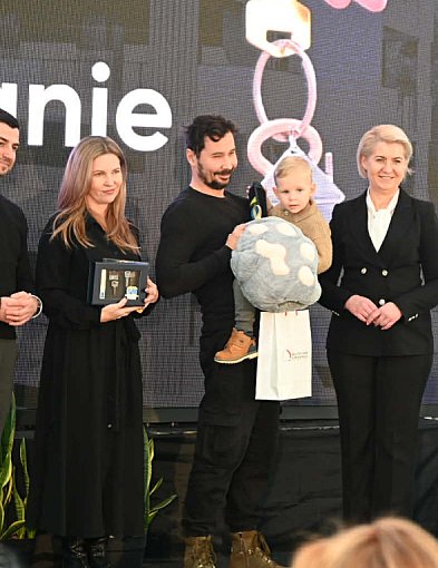 Osiem bloków, 230 mieszkań. SIM Stalowa Wola otwiera Osiedle Ogrodowe [FOTO]-229570