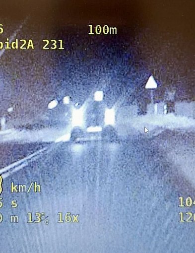 18-latek jeszcze nie odebrał prawa jazdy, a już je stracił