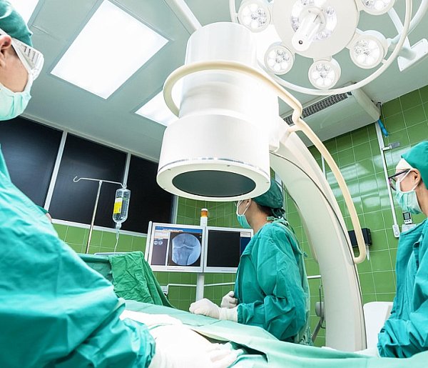 Polskie szpitale bez szans w obliczu kryzysu? Eksperci biją na alarm-225319
