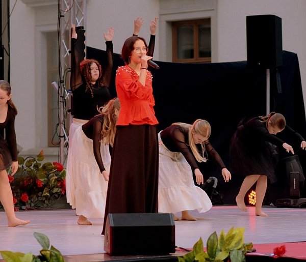 Mocny finał Tarnobrzeskich Dni Seniora i Letniego Festiwalu Muzyki, Tańca i Teatru-225399