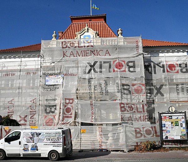 Urząd Miasta w Tarnobrzegu będzie jak nowy. Trwa remont elewacji budynku [ZDJĘCIA]-227432