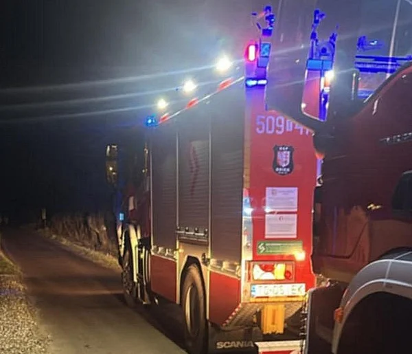 Dramat w gm. Osiek. Ciężko poparzony mężczyzna. Na miejsce wezwano śmigłowiec LPR-228906