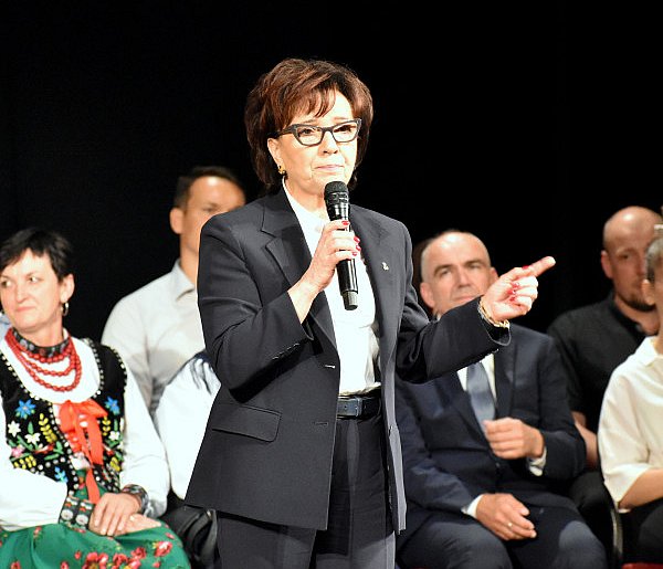 Nietypowe Walentynki w Tarnobrzegu. W prezencie... politycy PiS. Zobaczcie którzy