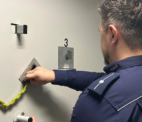 Zatrzymany mężczyzna poszukiwany czterema listami gończymi