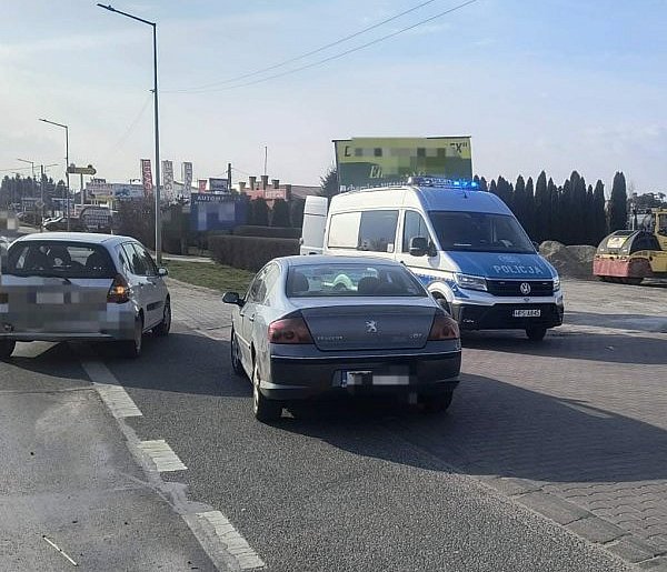 Wypadek na ul. Kwiatkowskiego w Sandomierzu. Kobieta trafiła do szpitala