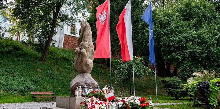 W 45. rocznicę powstania „Solidarności"-225172