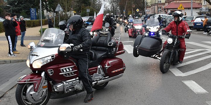 11 listopada z muzyką, motocyklami i grochówką-227369