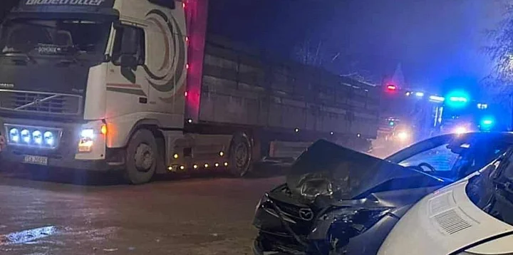 Groźny wypadek pod Sandomierzem. Zablokowana droga...-227399