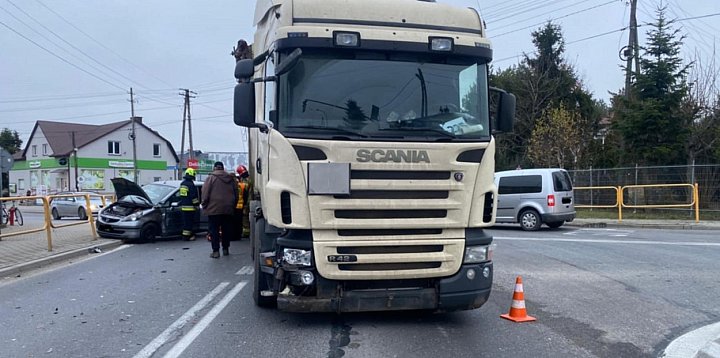 Wypadek na DK nr 9 w Klimontowie. Droga zablokowana-228237