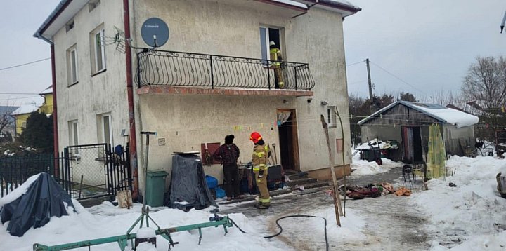 Palił się dom w Ciszycy pod Koprzywnicą-229591