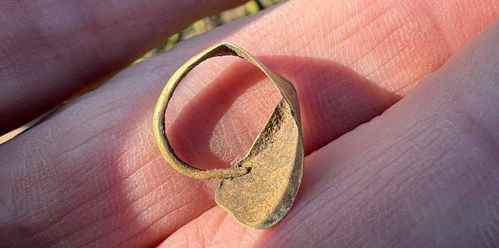 Złota ozdoba sprzed 4 tys. lat pod Sandomierzem