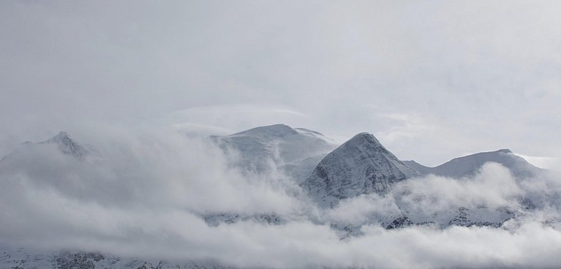 Początek ferii z typowo zimowymi warunkami w górach