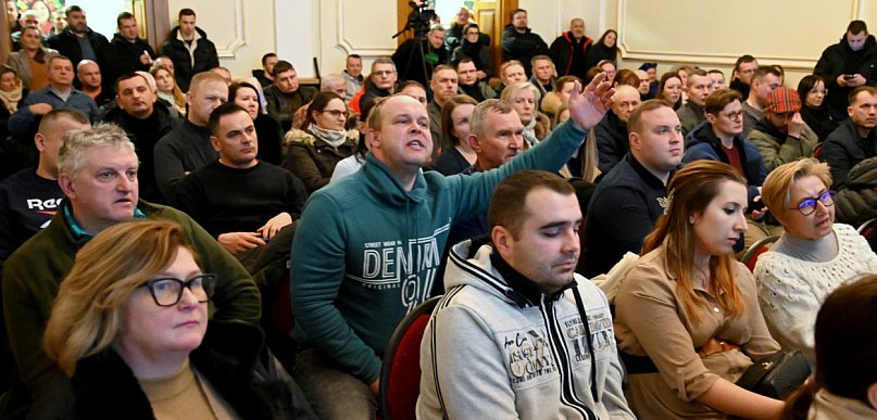 Emocje na spotkaniu konsultacyjnym w sprawie nowej DK9 w Tarnobrzegu