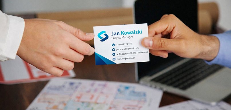 Cyfrowy świat to nie wszystko. Wciąż warto mieć profesjonalną wizytówkę