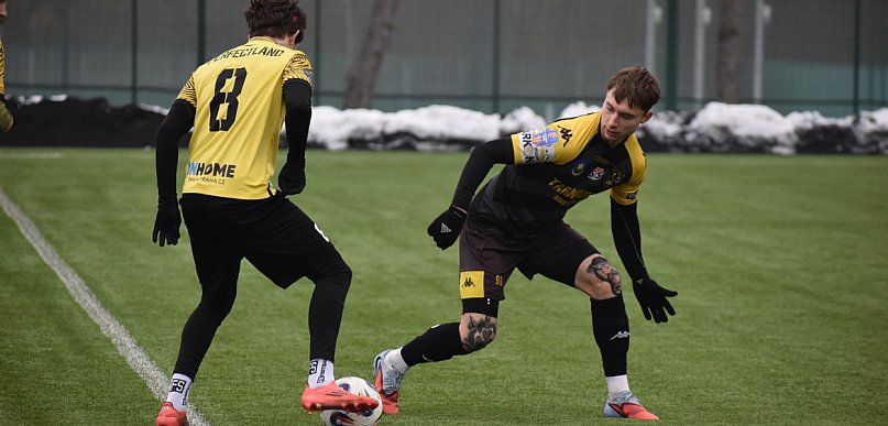 Siarka urządziła sobie strzelnicę na Zwierzyńcu. Dziewięć goli i awaryjny rywal